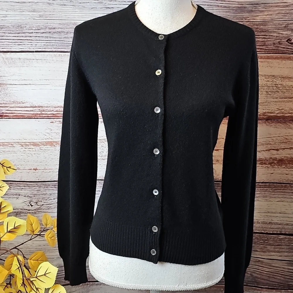 J. CREW 100% 2-PLY CASHMERE BLACK LONG SLEEVE BUTTON-UP CARDIGAN *WITH FLAW* - Picture 2 of 16